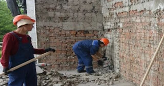 Демонтаж облицовки фасада в Лобне - расценка в смете от 562 рублей