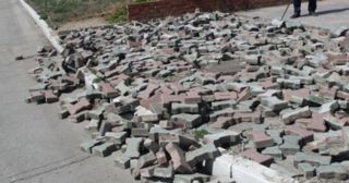 Демонтаж тротуарной плитки Лобня, цена от 2908 руб.